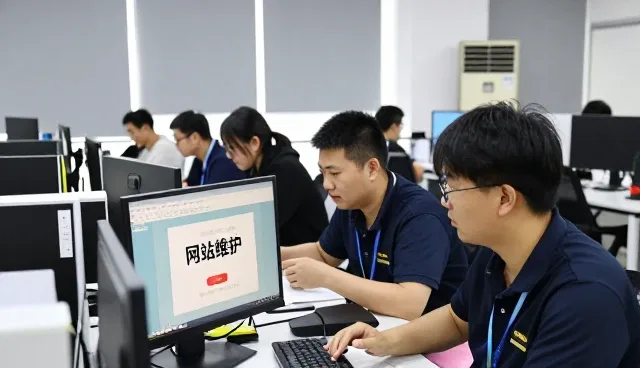 维护保养中的SEO优化服务优势展示